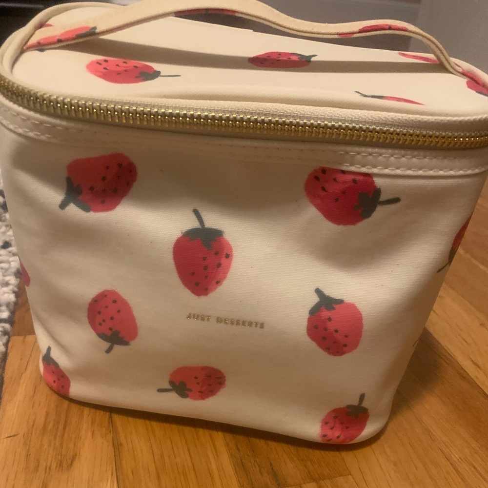 Kate Spade Srawberry Lunch Tote